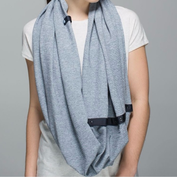 LULULEMON Reversible Stripe Vinyasa Scarf Heathered Blue Grey Rulu Fabric - Picture 1 of 9